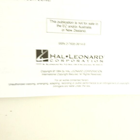 New Best of Elton John for Guitar Vocal 17 Hits Hal Leonard Songbook - Picture 6 of 6